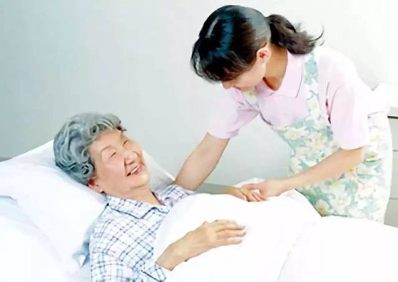 老龄化社会中的照护新趋势：失能老人如何被温柔守护